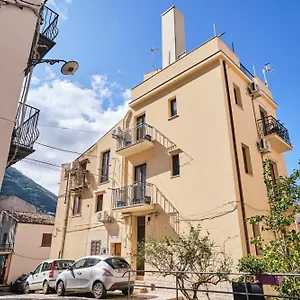 https://savade-cefalu.sicilyhotelsitaly.net